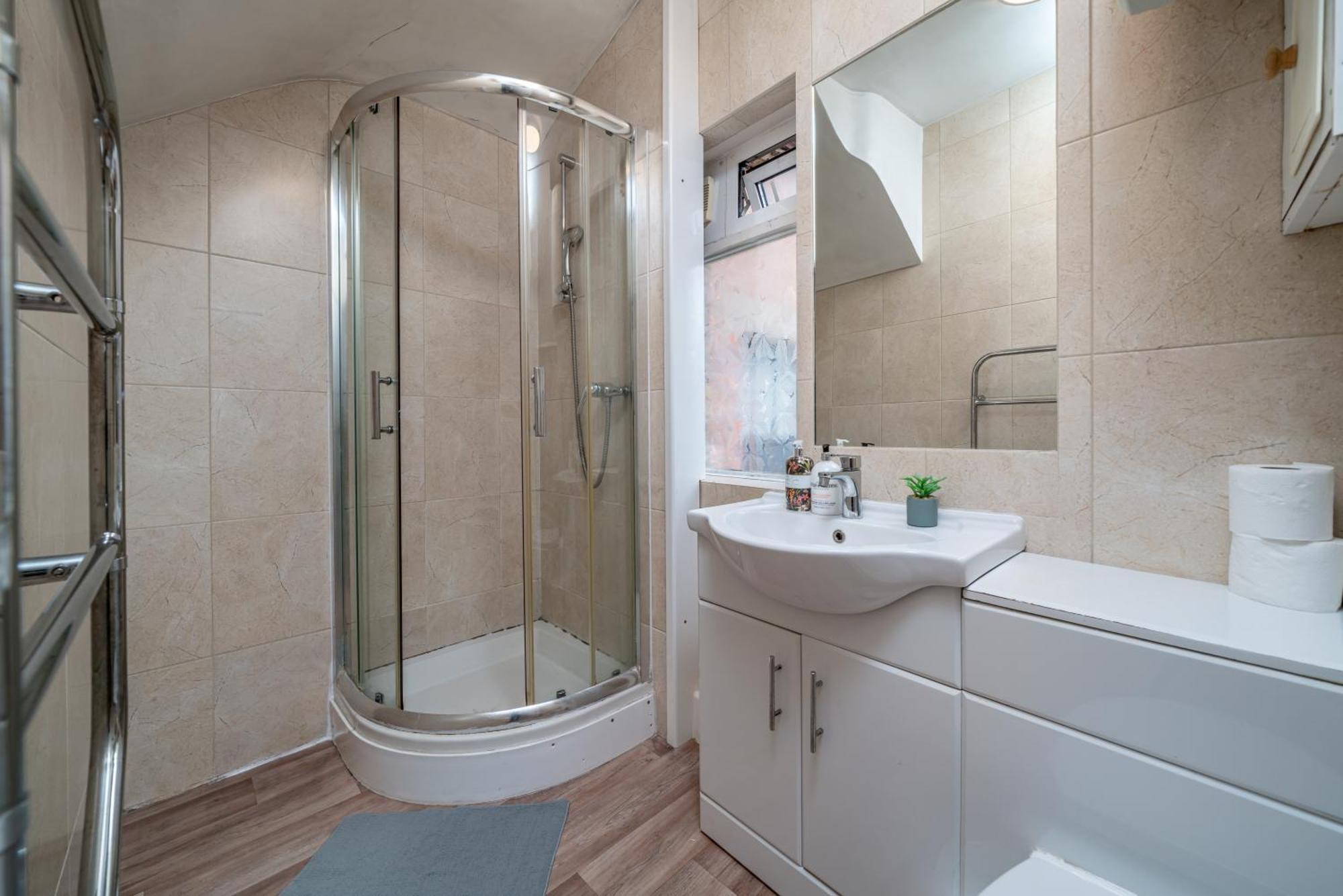 Carnaby & Oxford Street - Central Soho - One Bedroom - Double Bed & Sofabed Londýn Exteriér fotografie