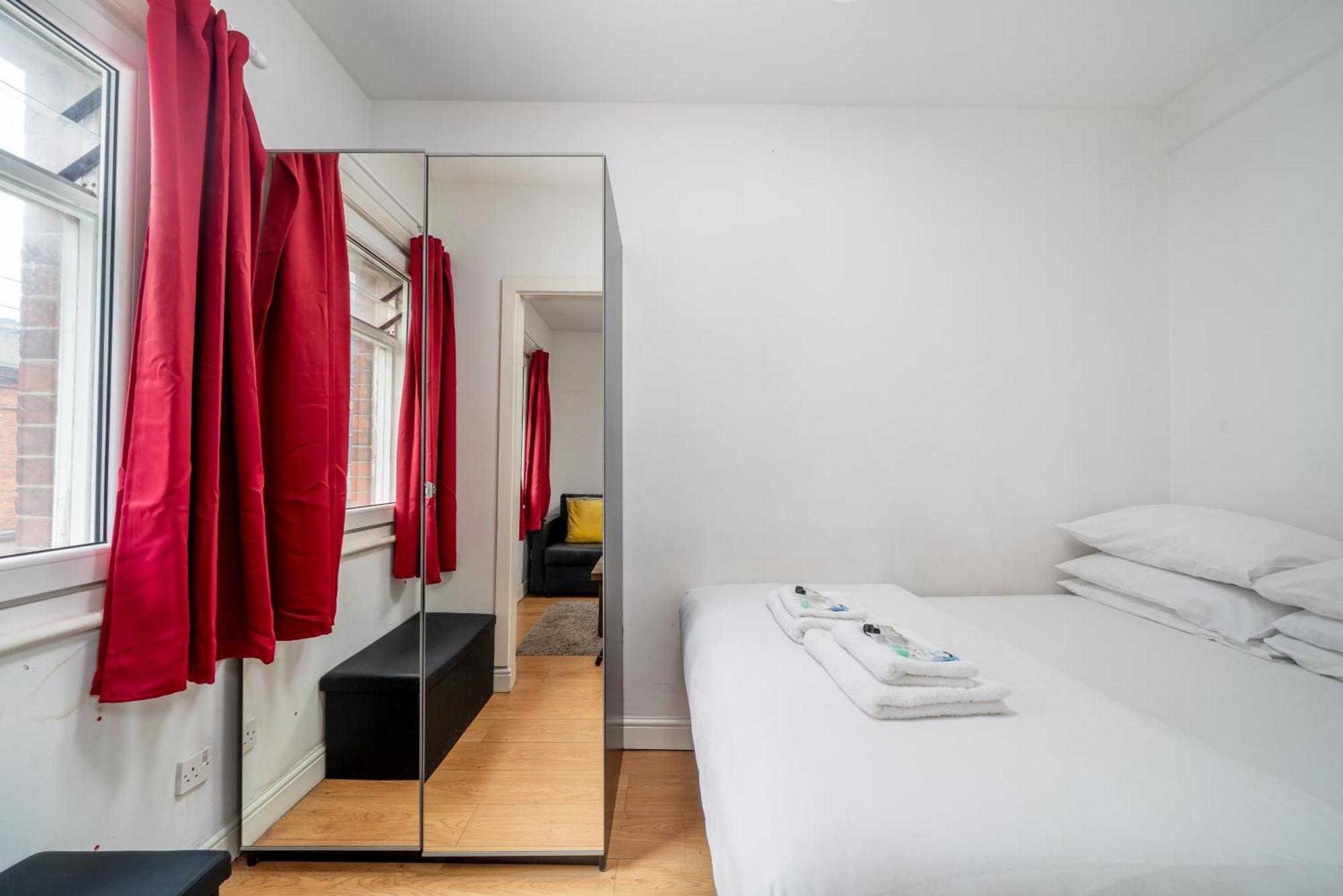 Carnaby & Oxford Street - Central Soho - One Bedroom - Double Bed & Sofabed Londýn Exteriér fotografie